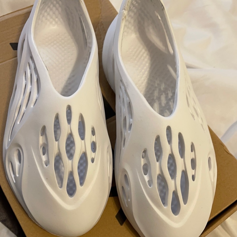 White yeezy inspired foam runners